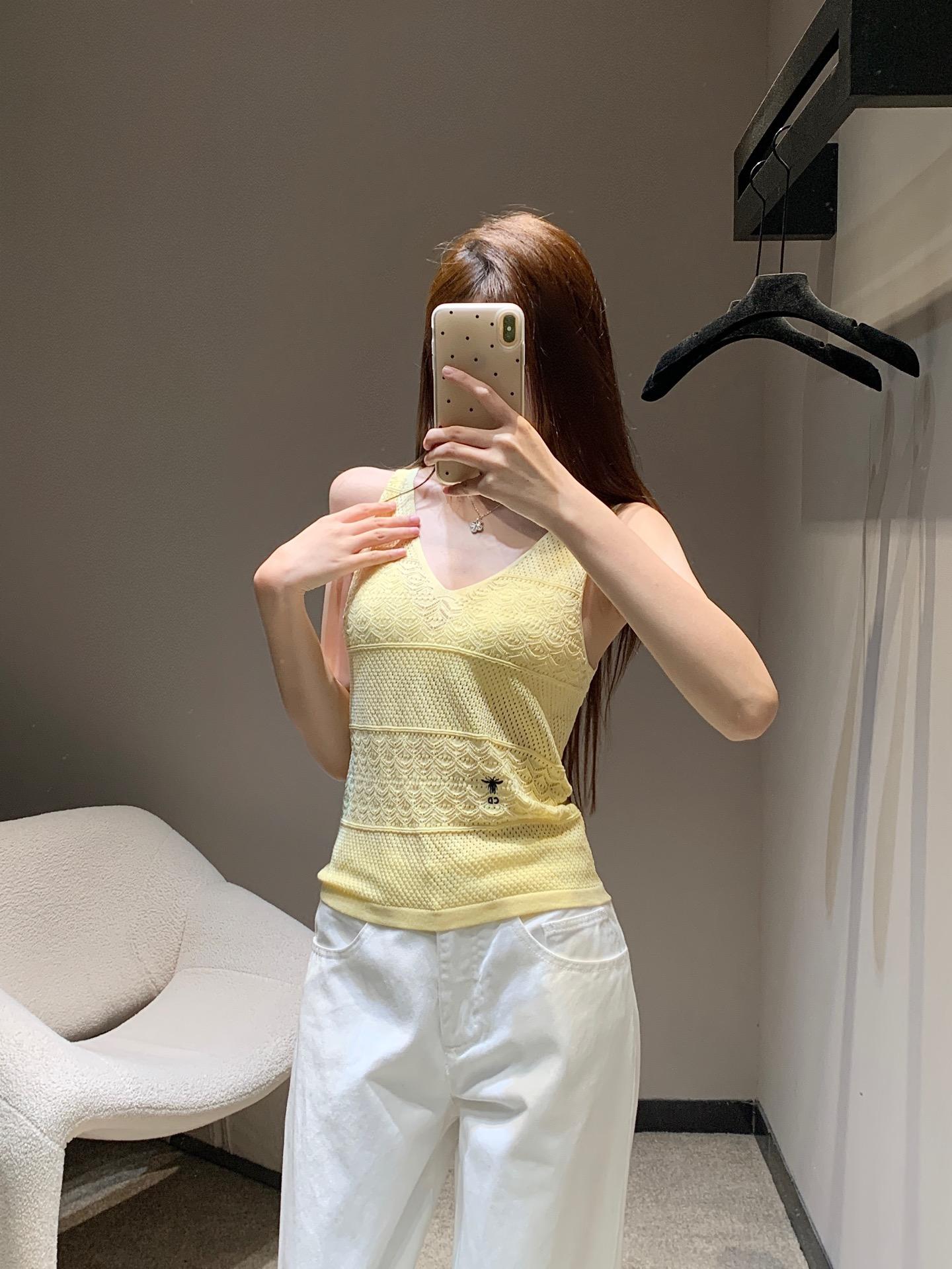 디올 빈티지 무드플라워 펀칭 니트 베스트 (해외배송)