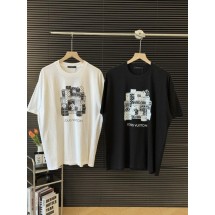 루이비통 캐리어로고 티셔츠 (국내배송)