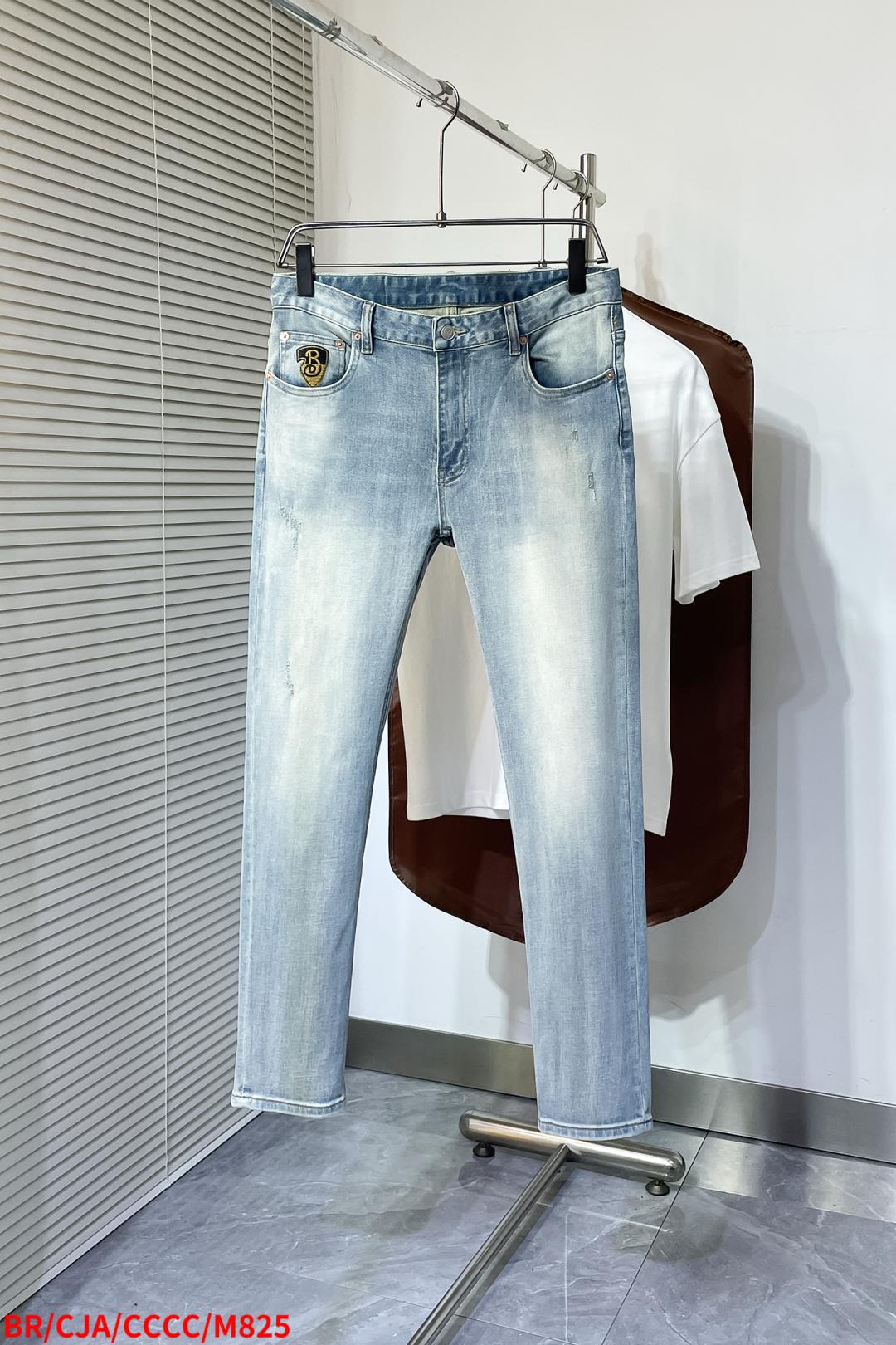 버버리 핫셀링 청바지 (해외배송)