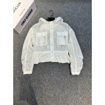 몽클레어 여성 페플럼 바람막이 여름자켓 (국내배송)