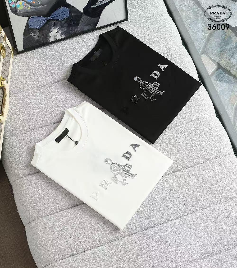 프라다 신상 3D 레터링로고 라운드 반팔 (국내배송)