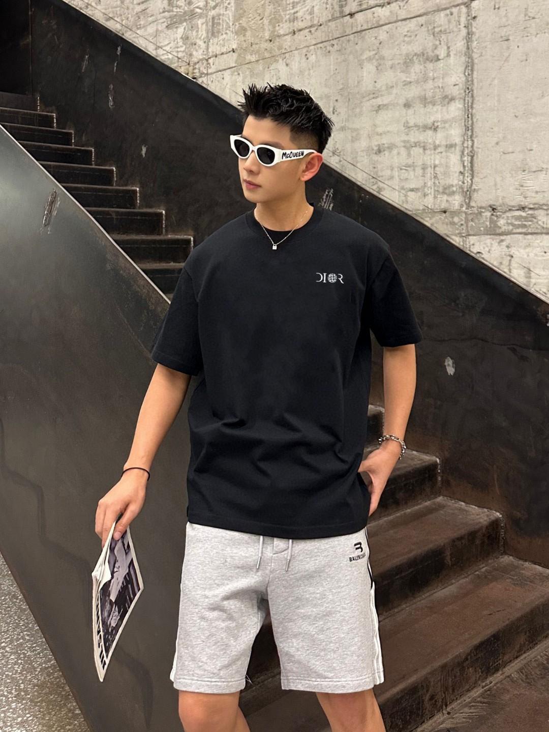디올 라운드넥 반팔 (해외배송)