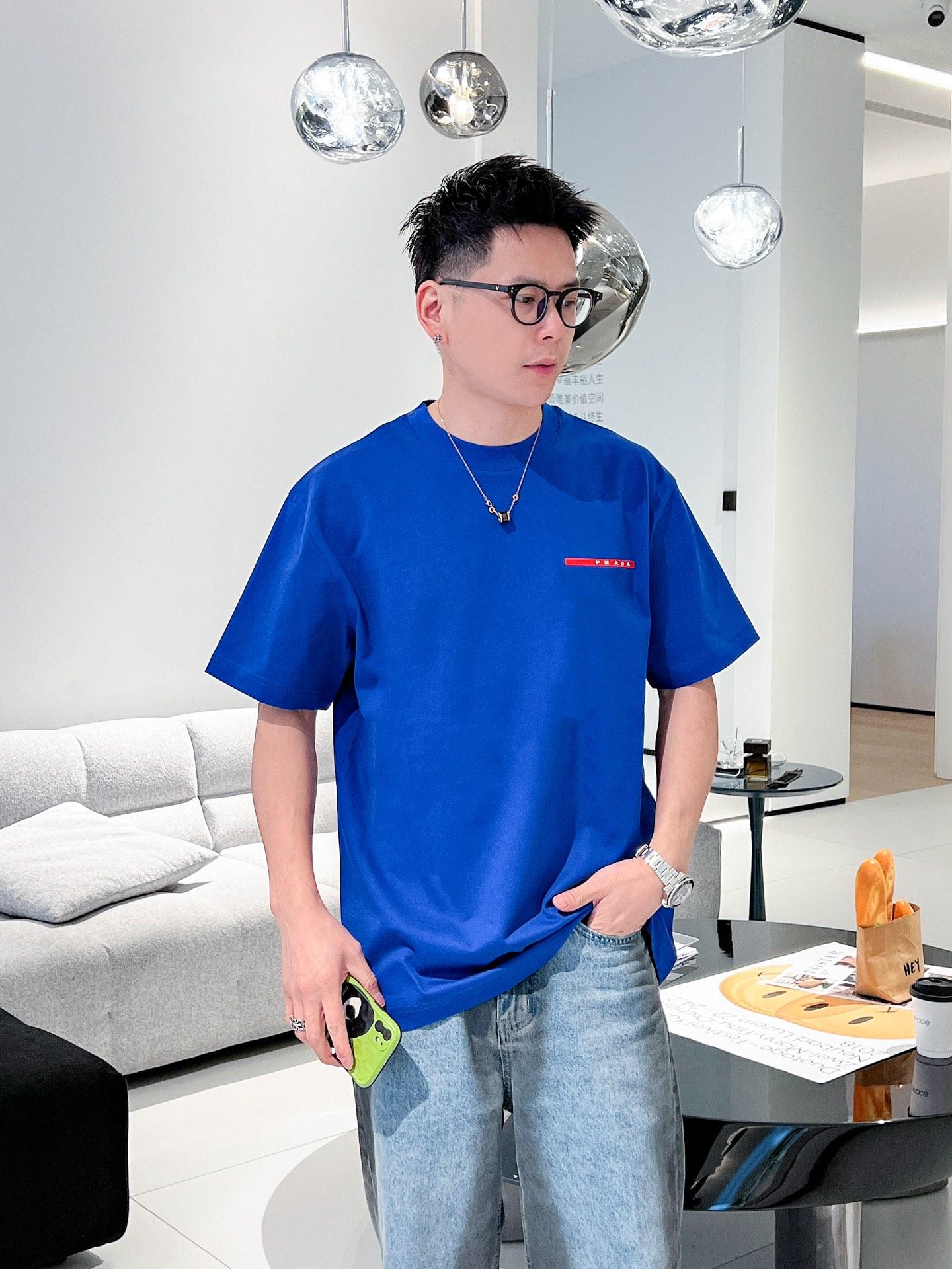 프라다 라운드넥 반팔 (해외배송)