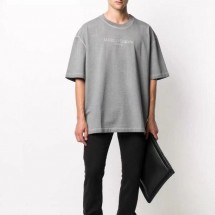 메종마르지엘라 Maison margiela 피그먼트 레터링 자수 반팔 (국내배송)