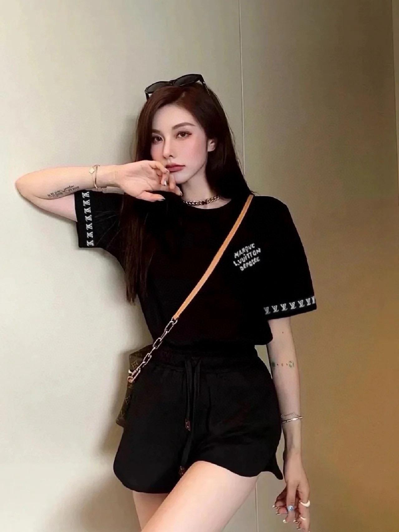 루이비통 니트 반팔 (해외배송)