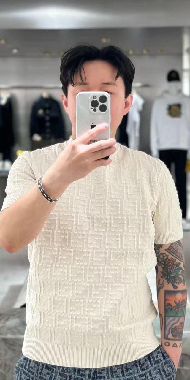 펜디 라운드넥 반팔  (해외배송)