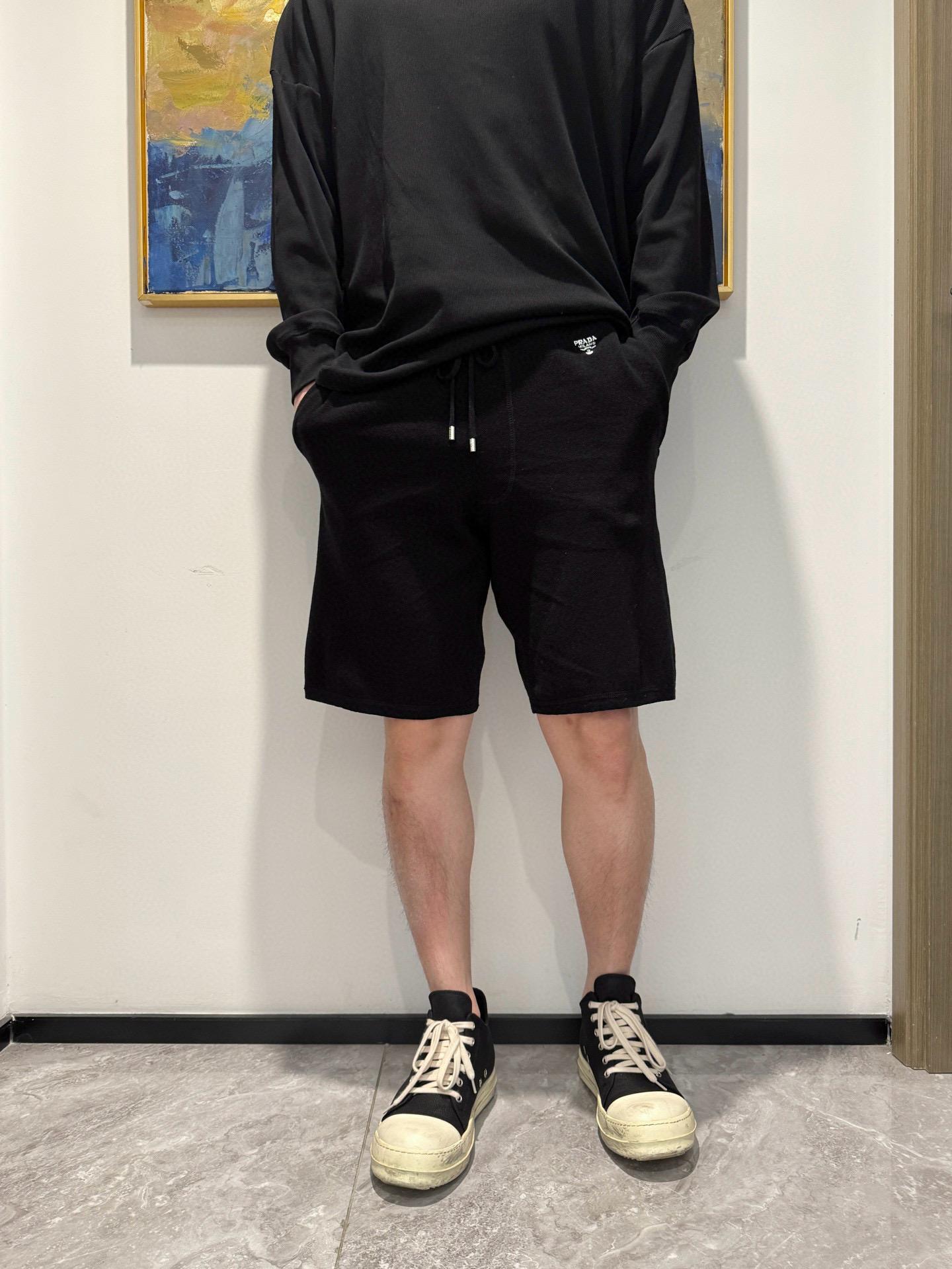 프라다 클래식 자수 드로스트링 반바지 (해외배송)