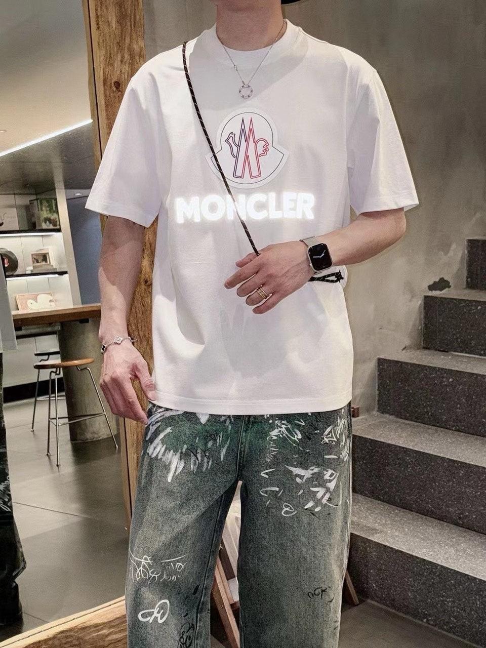 몽클레어 MONCLER 남성반팔 라운드 반팔 (국내배송)