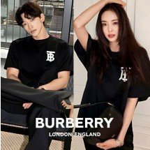 버버리 TB 로고 커플 반팔 (국내배송)