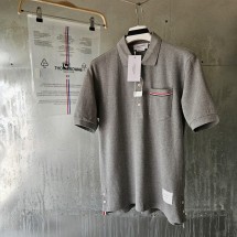 톰브라운 포켓삼선 폴로 반팔 반팔  (국내배송)