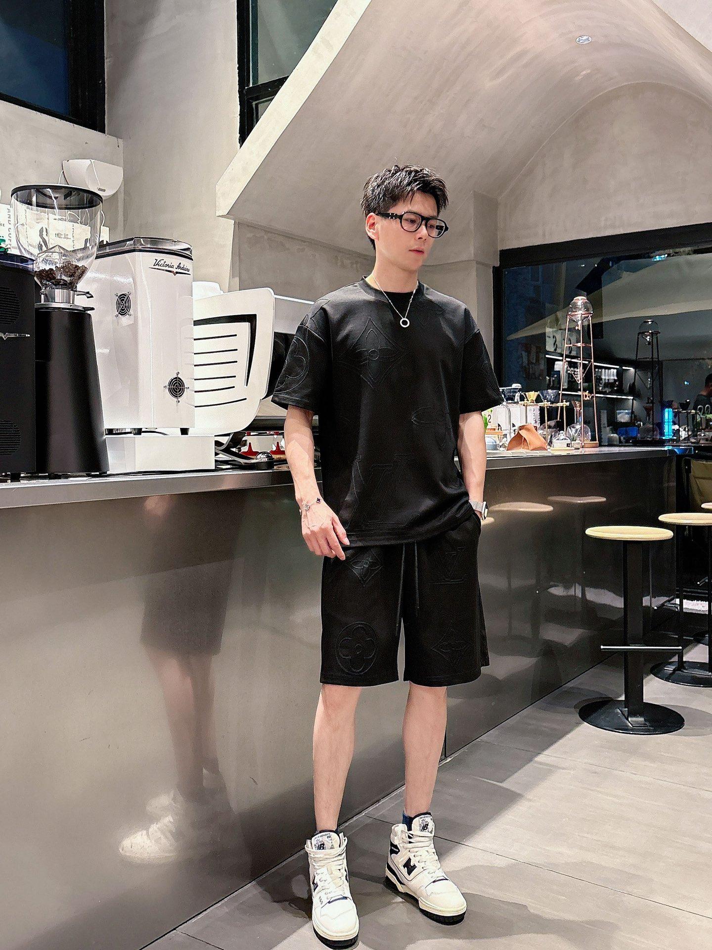 루이비통 반팔 반바지 세트 (해외배송)