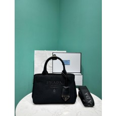프라다 로고 자수 미니 토트백 (정품급 해외배송)