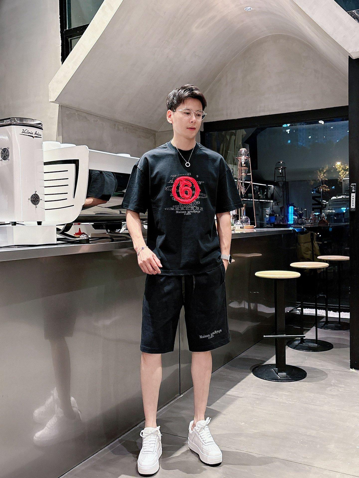 메종마르지엘라 남성 캐주얼 라운드넥 반팔 반바지 세트 (해외배송)