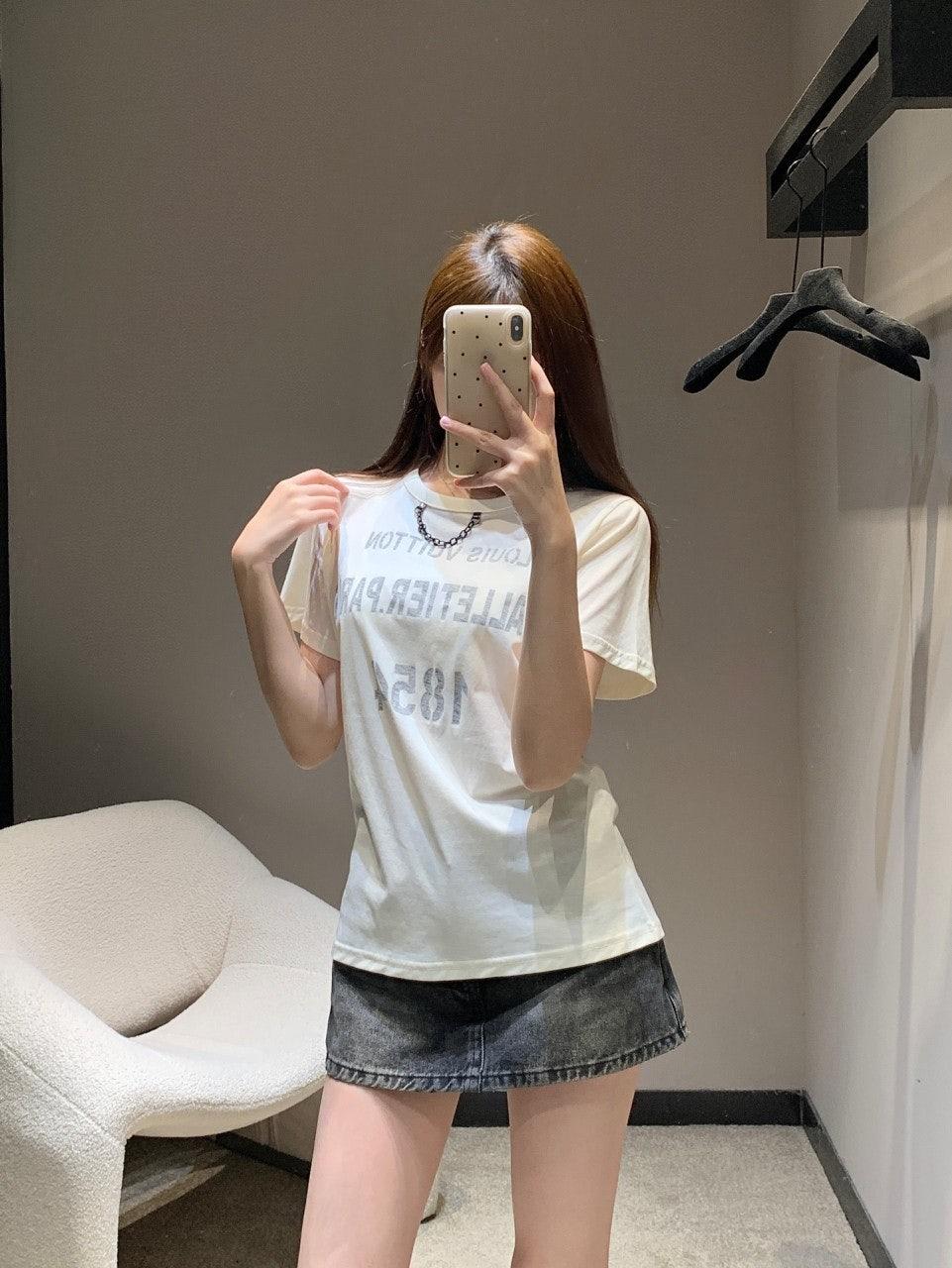 루이비통 레터 프린트 체인 라운드넥 반팔 (해외배송)