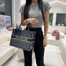 디올 오블리크 자수 스몰 북토트백 (국내배송)