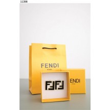 펜디 FENDI 로고 귀걸이 (국내배송)