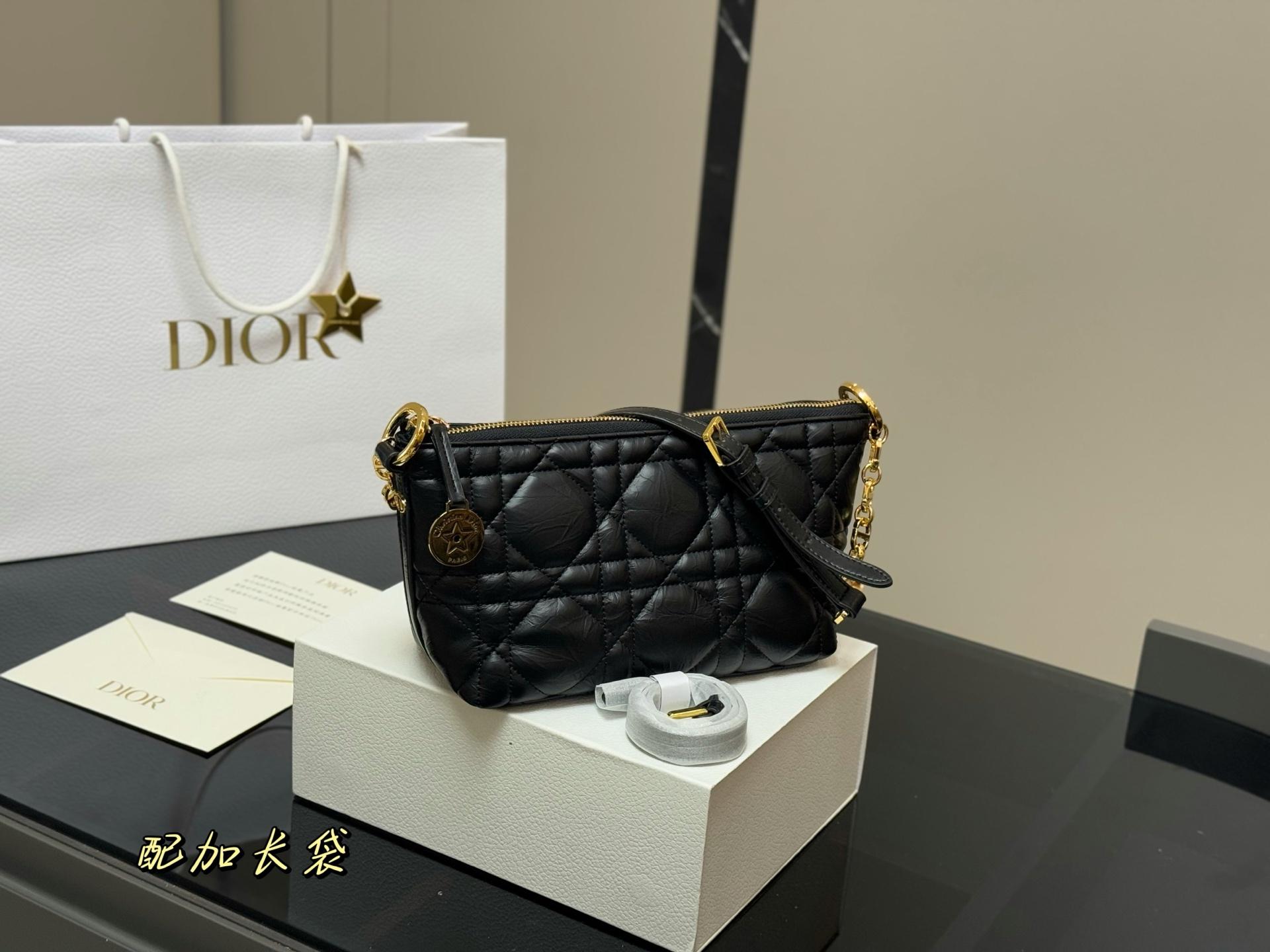 디올 DIOR 런치백 (해외배송)