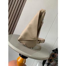 로에베 남성 크로스바디 백 (해외배송)