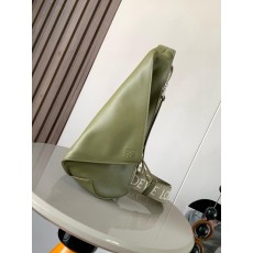 로에베 남성 크로스바디 백 (해외배송)