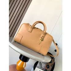 로에베 나파 가죽 아마조나 28 핸드백 (해외배송)