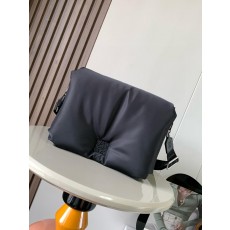 로에베 나일론 푸퍼 고야 메신저 백 (해외배송)