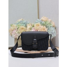 디올 새들 플랩 메신저 백 (해외배송)