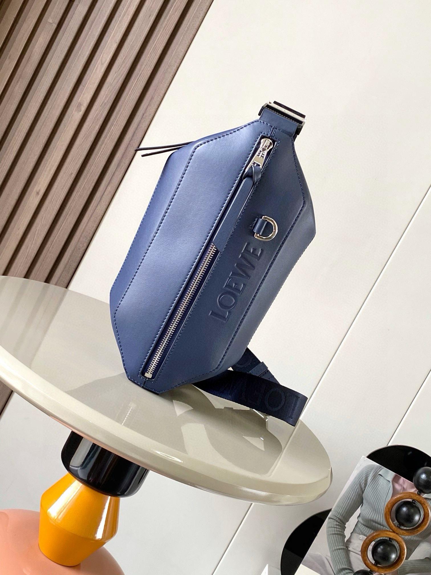 로에베 소가죽 슬링 백 (해외배송)