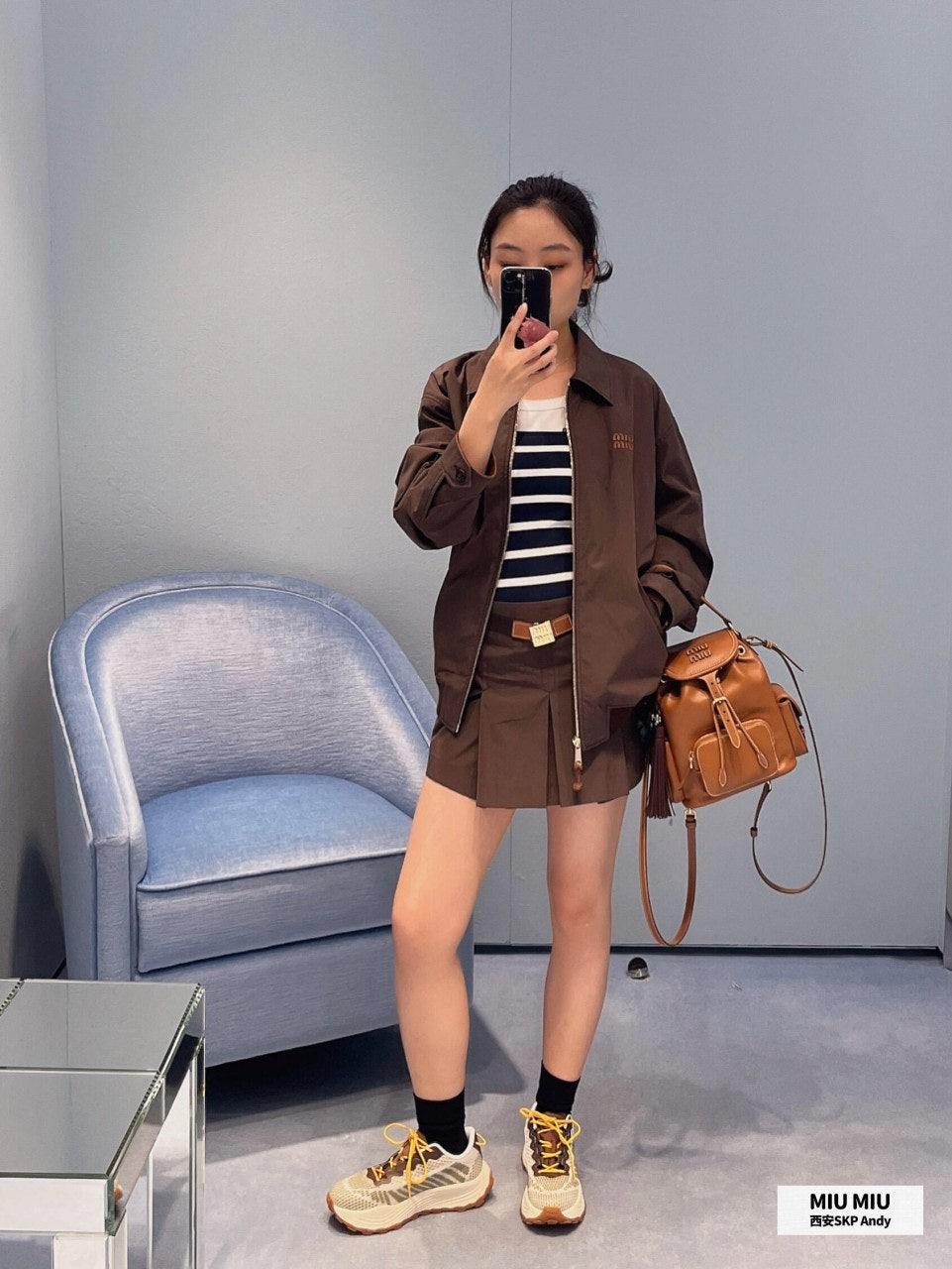 미우미우 25FW 신상품 코코아 브라운 라펠 재킷 (해외배송)