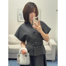 디올 25FW 초가을 뉴 클래식 그레이 반팔 재킷 (해외배송)