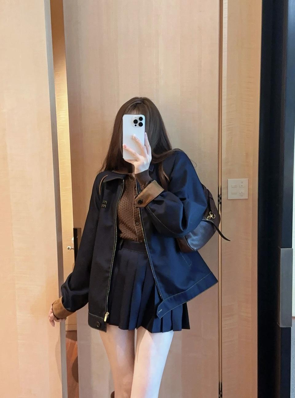 미우미우 드롭 숄더 루즈 재킷 (해외배송)