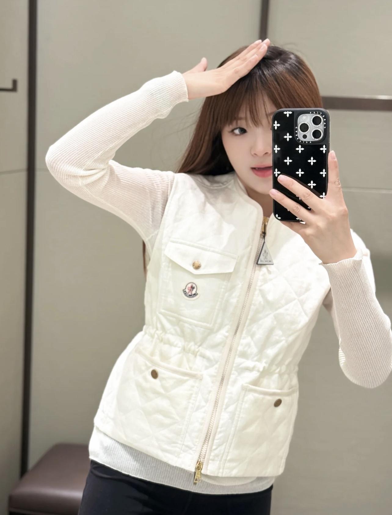 몽클레어 다이아몬드 패턴 다운 베스트 2컬러 (해외배송)