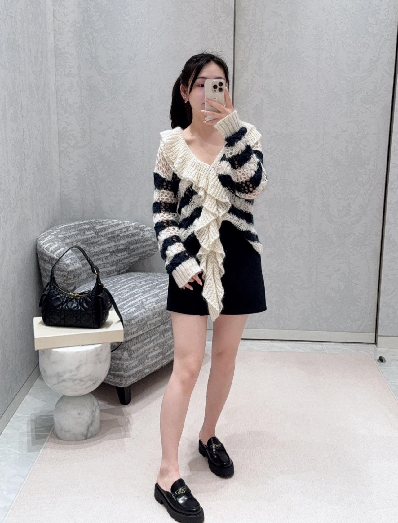 디올 스트라이프 V넥 가디건  (해외배송)