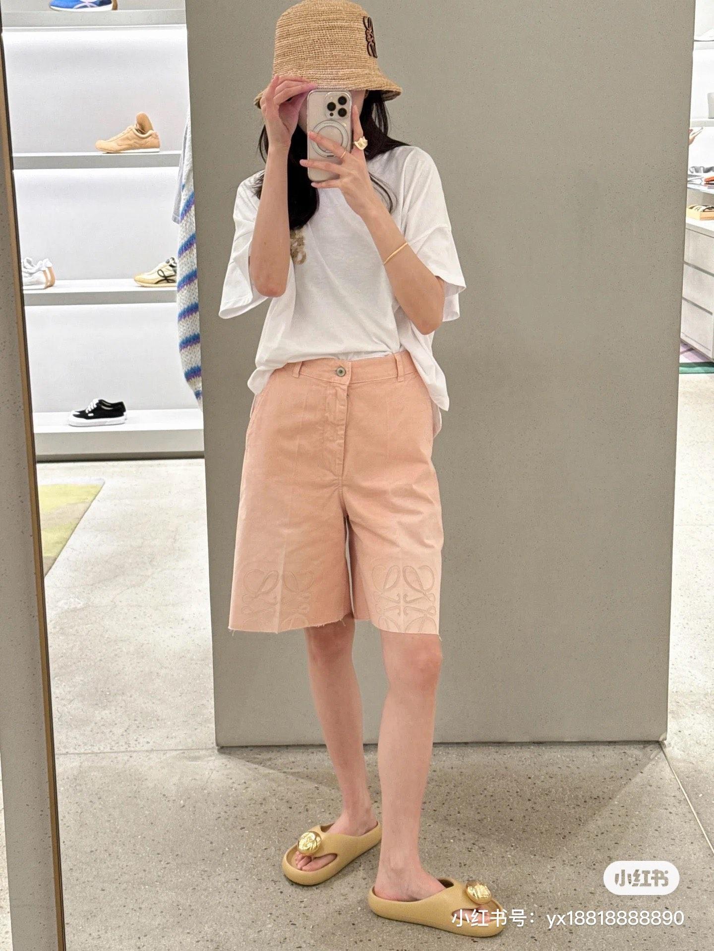 로에베 토템 자수 로고 반바지 (해외배송)