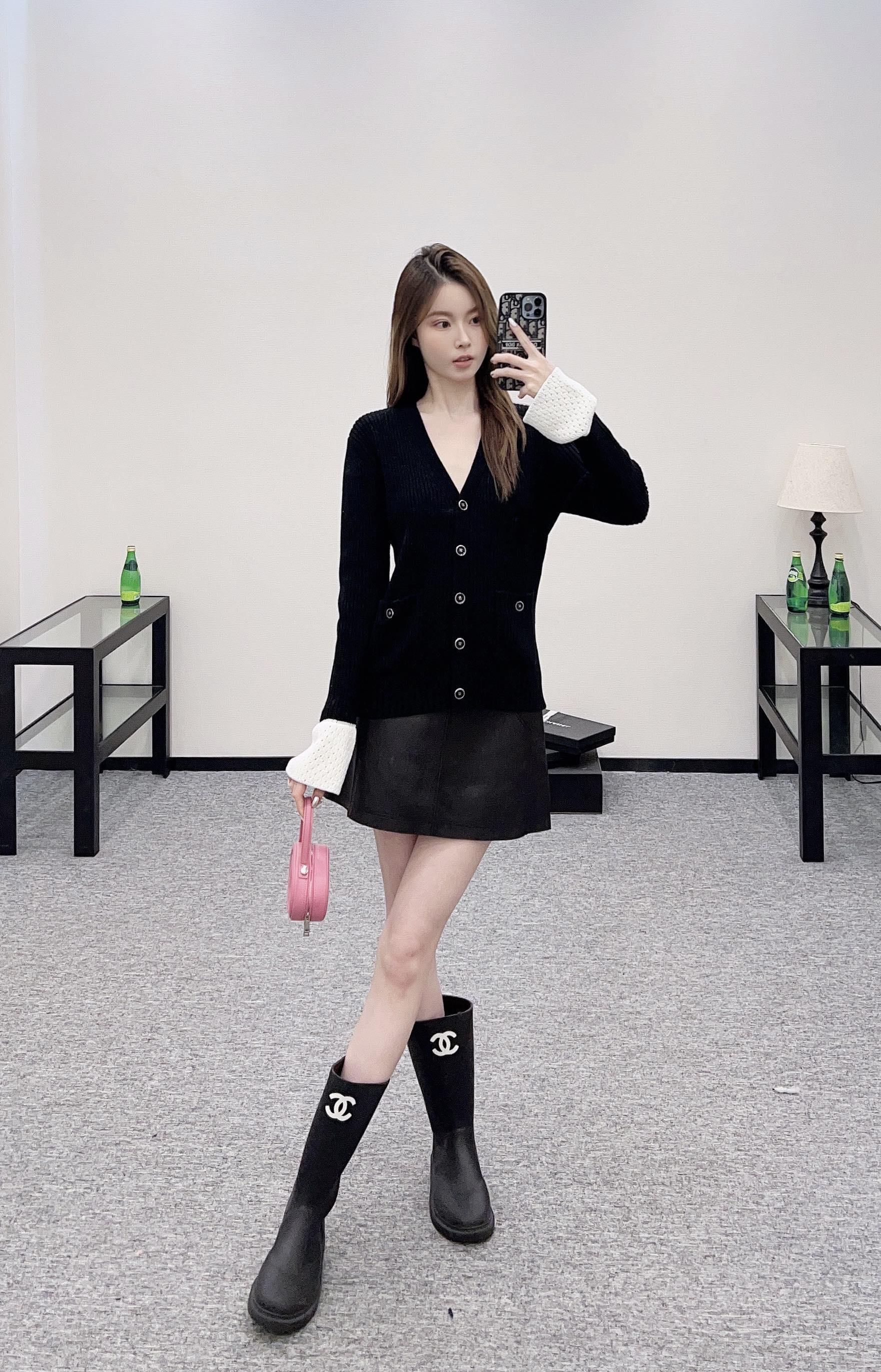 샤넬 대비색 스티치 니트 가디건 (해외배송)